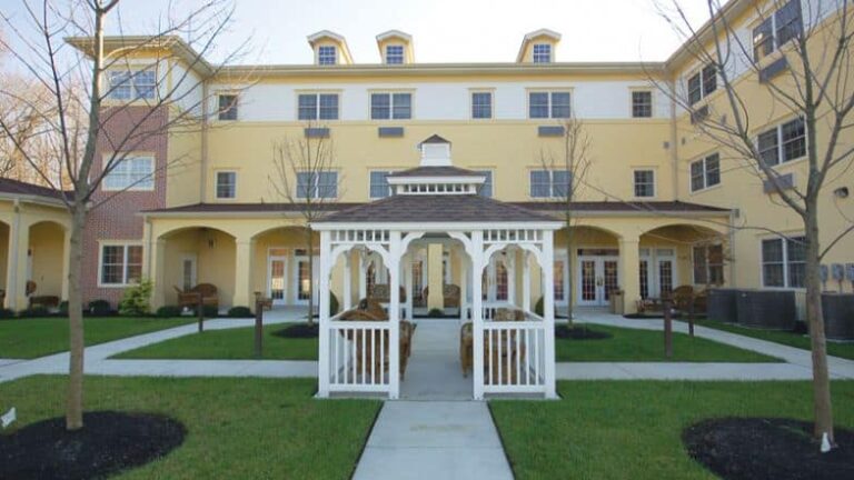 Marlton assisted Living in Evesham, NJ